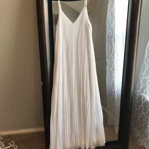 Beautiful maxi dress from Express. Wore once